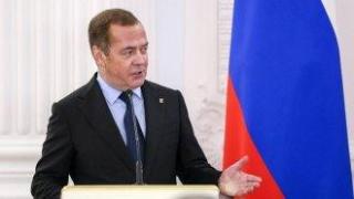 Медведев заплаши САЩ с война, след като Тръмп съкрати ултиматума към Путин